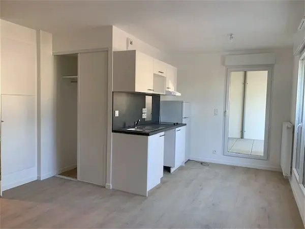 Location appartement 2 pièces - 42.29m² à Nantes (44100)