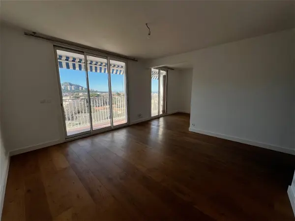 Appartement à louer - MARSEILLE, 3 pièces