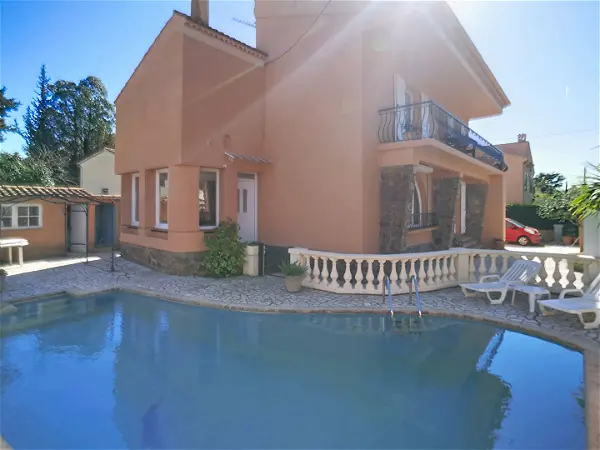 Maison à vendre - SAINT RAPHAEL, 8 pièces