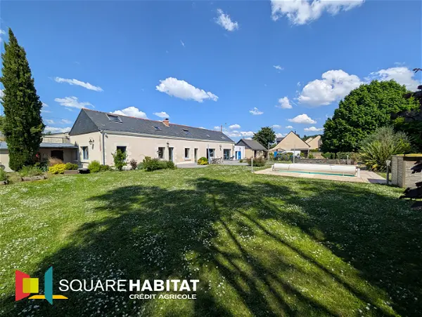 Maison à vendre - PELLOUAILLES LES VIGNES, 7 pièces