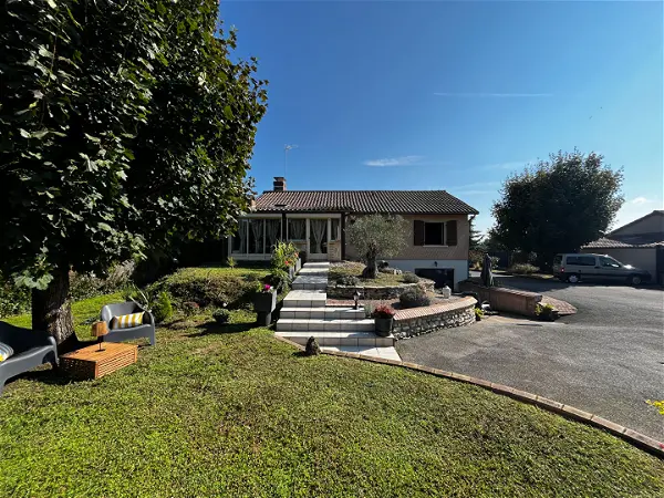 Achat maison 6 pièces - 202m² à Lencloitre (86140)
