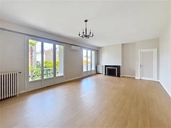 Location appartement 3 pièces - 104.6m² à Agen (47000)
