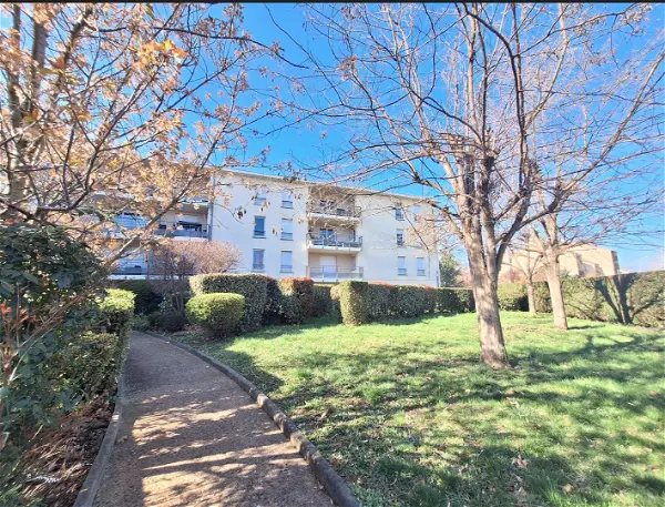 Location appartement 3 pièces - 62.88m² à Beaumont (63110)