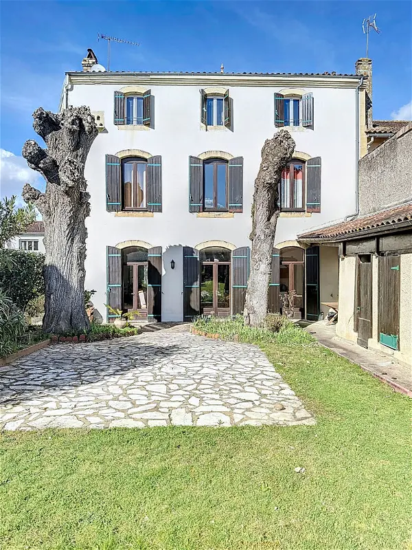 Maison à vendre - SAINTE LIVRADE SUR LOT, 7 pièces