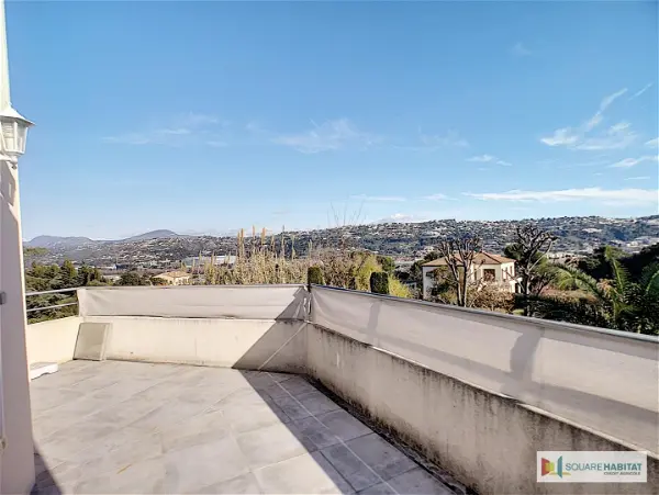 Appartement à louer - SAINT LAURENT DU VAR, 2 pièces