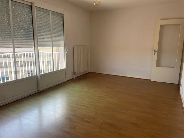 Appartement à louer - ISSOIRE, 3 pièces