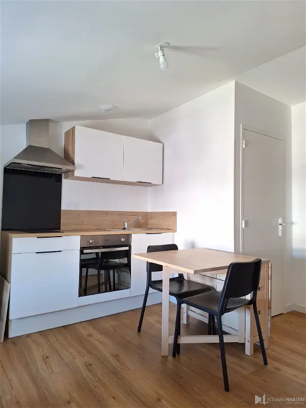 Appartement à louer - ISSOIRE, 1 pièce