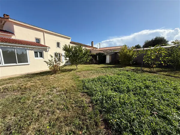 Maison à vendre - LE POIRE SUR VIE, 7 pièces