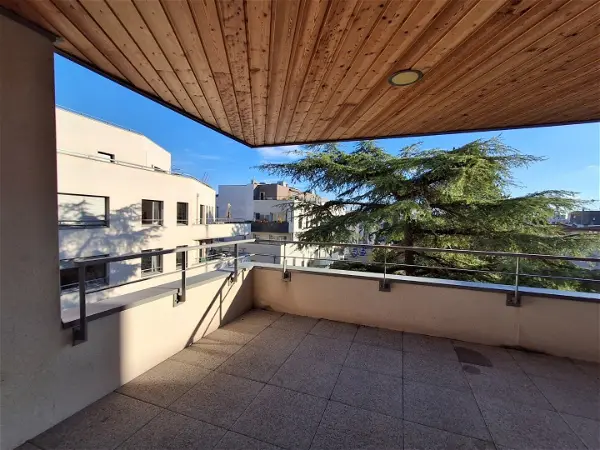 Appartement à louer - Villeurbanne, 4 pièces