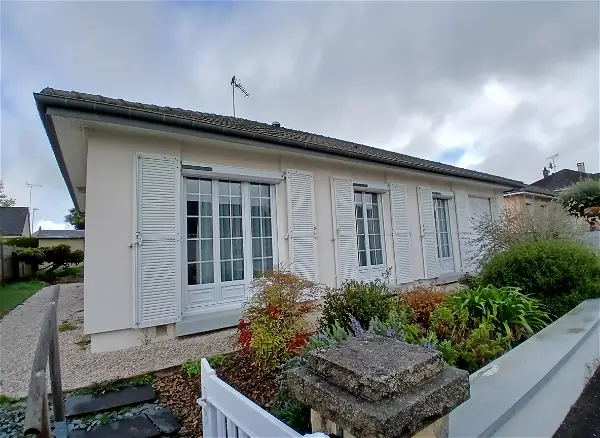 Maison à louer - BONCHAMP LES LAVAL, 3 pièces