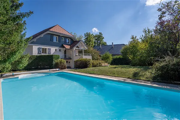 Maison à vendre - CUVAT, 7 pièces