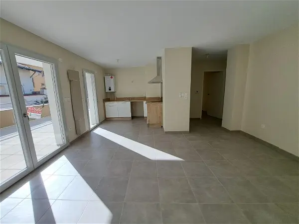 Appartement à louer - La Côte-Saint-André, 3 pièces
