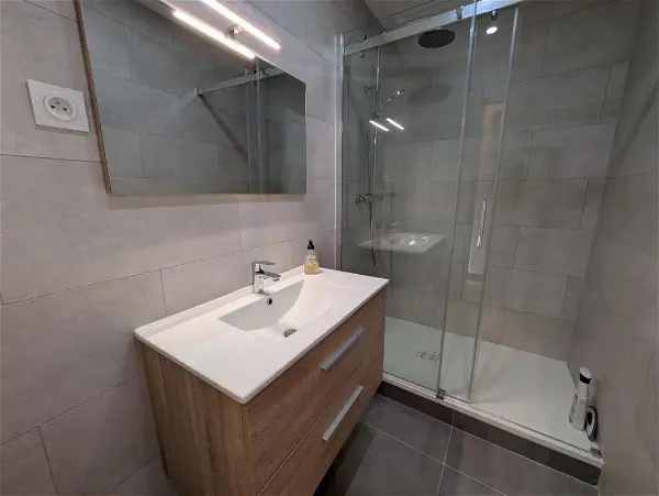 Appartement à louer - Grenoble, 4 pièces