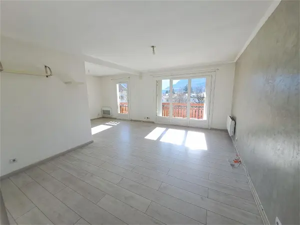 Appartement à louer - Vif, 3 pièces