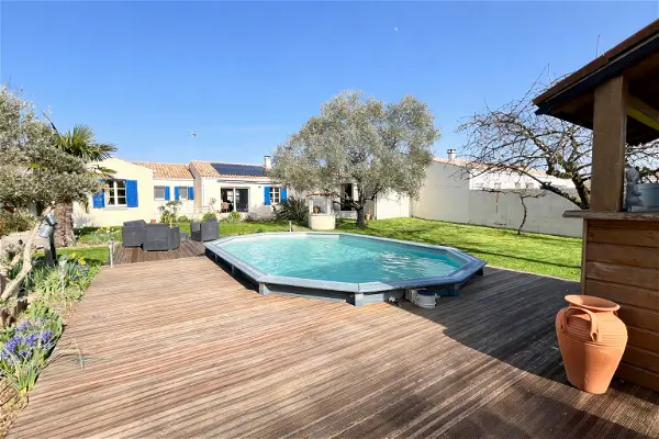 Maison à vendre - SAINTE SOULLE, 6 pièces