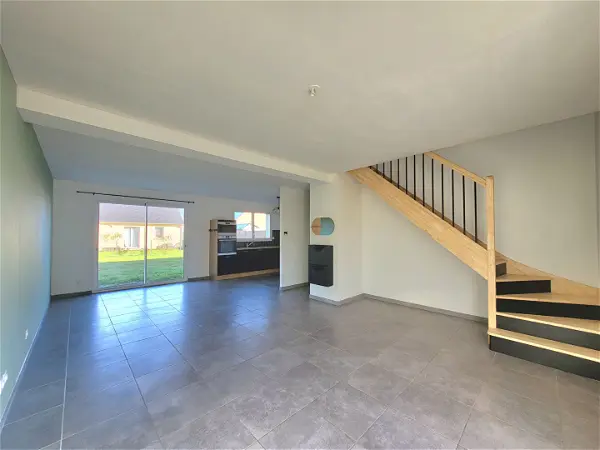Location maison 5 pièces - 100m² à La suze sur sarthe (72210)