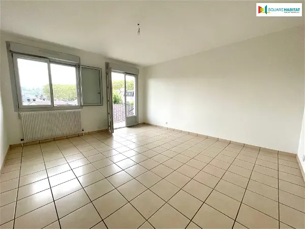 Location appartement 3 pièces - 63.48m² à Oloron-sainte-marie (64400)
