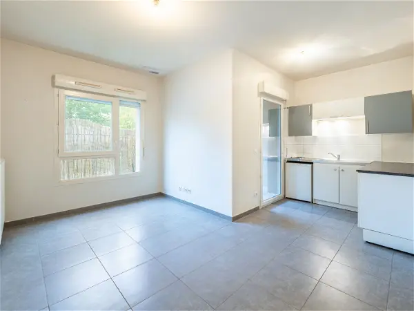 Appartement à vendre - VAULX EN VELIN, 1 pièce