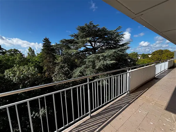 Appartement à vendre - JOUE LES TOURS, 8 pièces