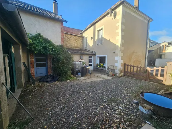 Achat maison 6 pièces - 106m² à Bierne les villages (53290)