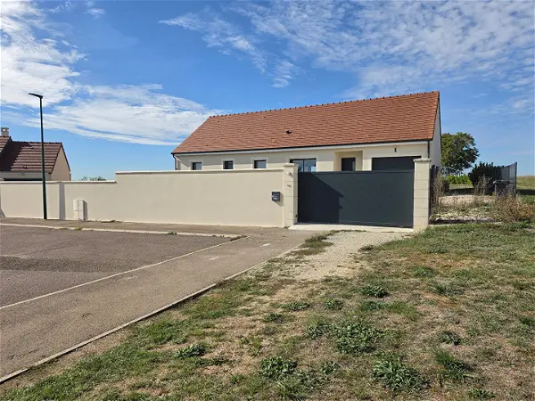 Location maison 4 pièces - 111m² à Brienon sur armancon (89210)