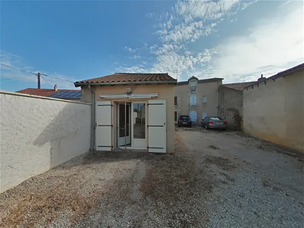 Location maison 2 pièces - 32m² à Bignoux (86800)