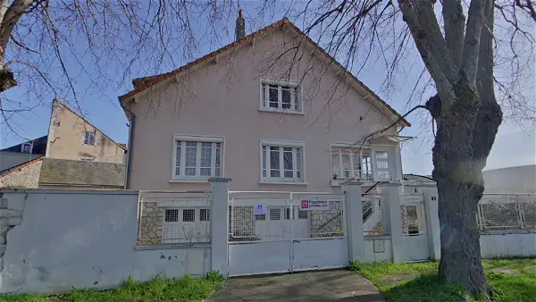 Maison à vendre - CHATELLERAULT, 8 pièces