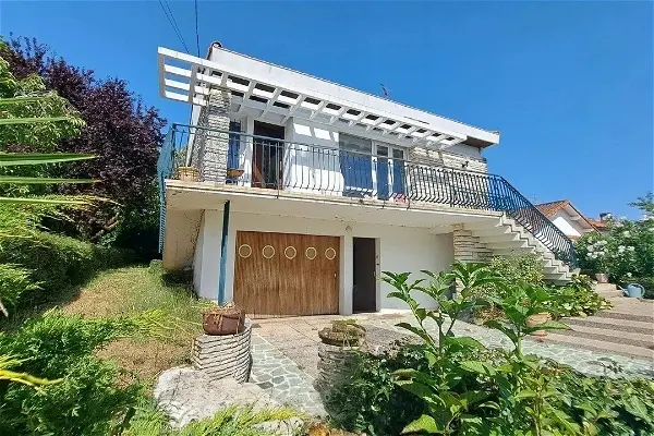 Achat maison 9 pièces - 175m² à Royan (17200)