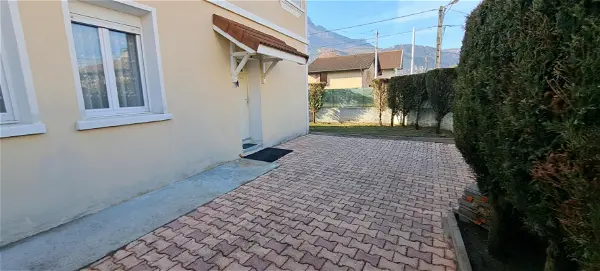 Location appartement 3 pièces - 68m² à Le pont-de-claix (38800)