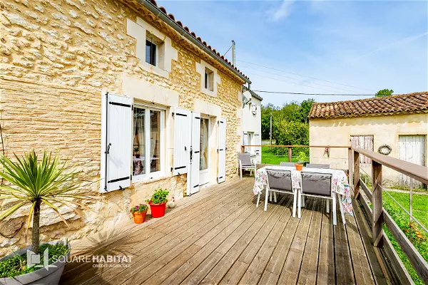Achat maison 4 pièces - 106m² à Mirambeau (17150)