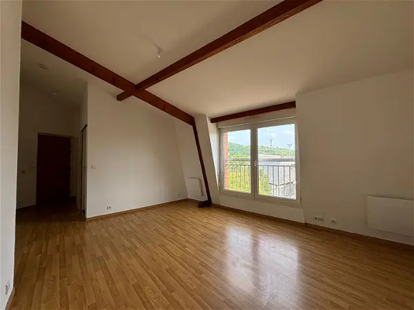 Location appartement 2 pièces - 43.8m² à Sens (89100)