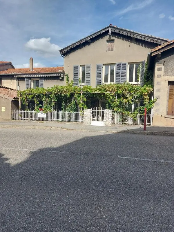 Maison à louer - Saint-Pierre-de-Buf, 4 pièces