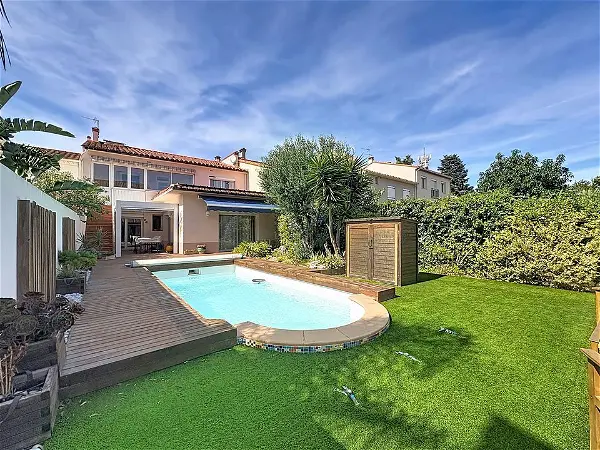 Achat maison 8 pièces - 172m² à Elne (66200)