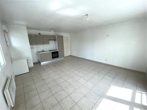 Location appartement 2 pièces - 44.33m² à La chapelle saint luc (10600)