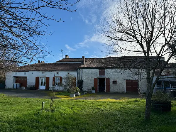 Maison à vendre - SURGERES, 4 pièces
