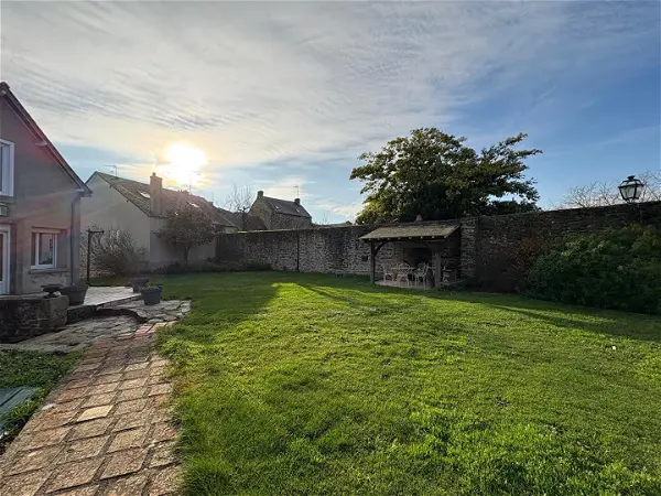 Achat maison 7 pièces - 181m² à Mayenne (53100)