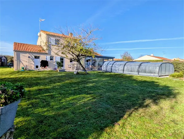 Maison à vendre - GIVRAND, 6 pièces