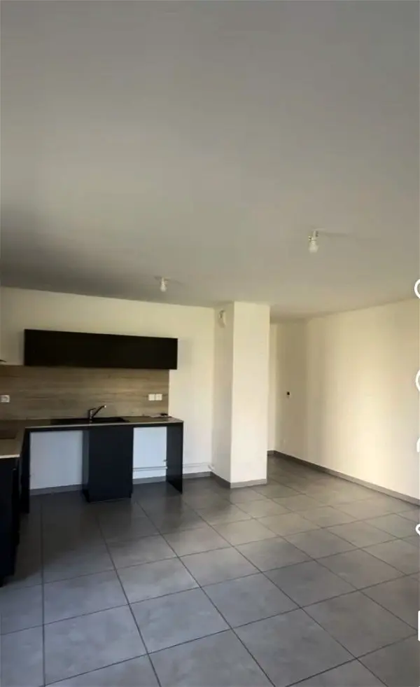 Location appartement 3 pièces - 64m² à Vaulx-en-velin (69120)