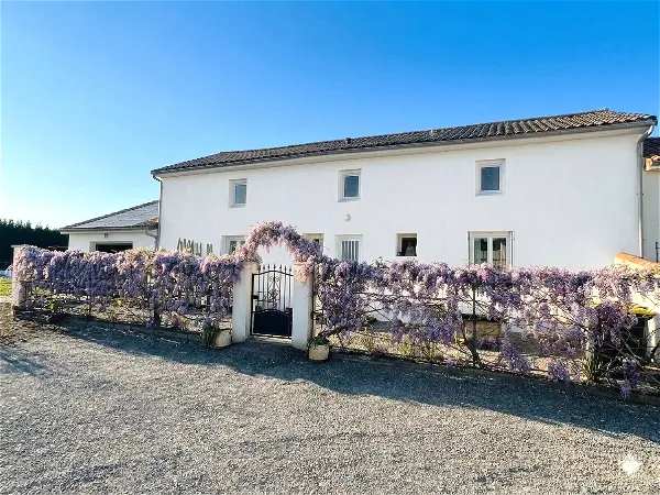 Maison à vendre - LATILLE, 8 pièces