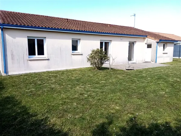 Maison à louer - CHEMILLE EN ANJOU, 4 pièces
