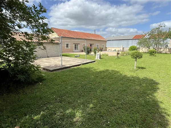 Achat maison 4 pièces - 99m² à Angliers (86330)