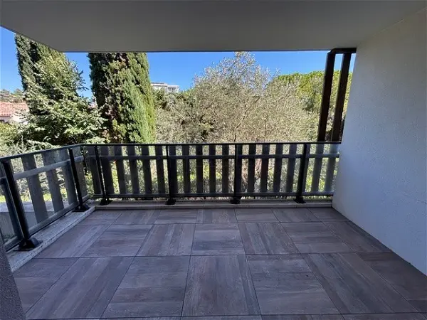 Location appartement 2 pièces - 41.94m² à Antibes (06600)