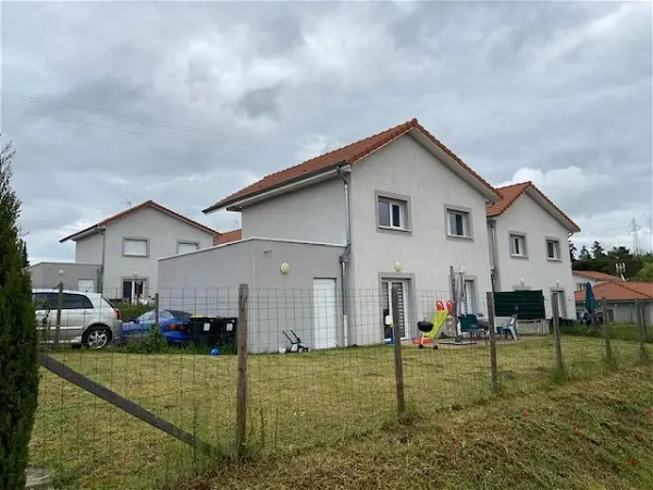 Location maison 4 pièces - 98.46m² à Villerest (42300)