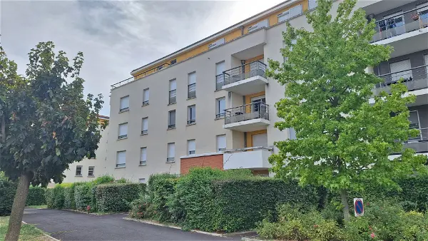 Location appartement 2 pièces - 40.85m² à Cournon (63800)