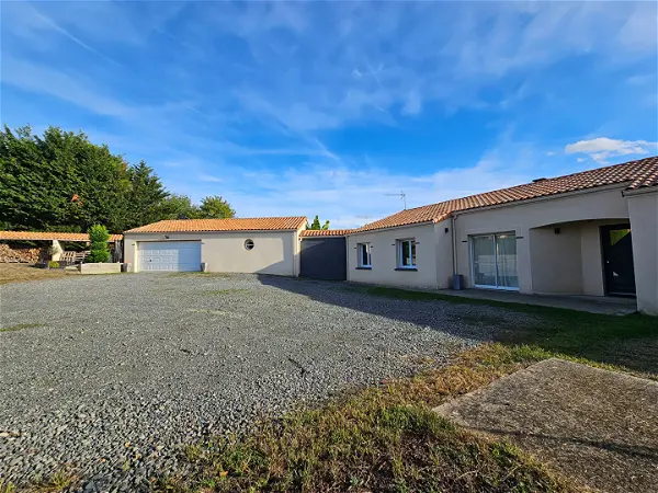 Achat maison 5 pièces - 160m² à Chemille en anjou (49120)