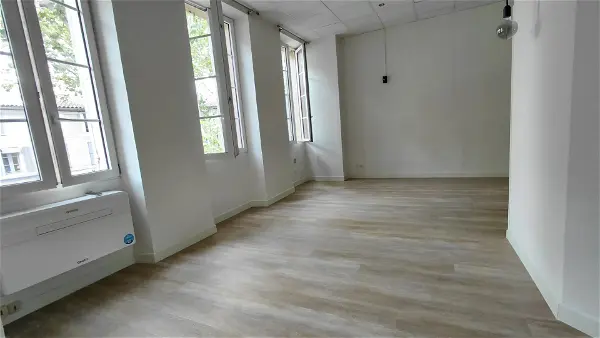 Studio à louer - SALON