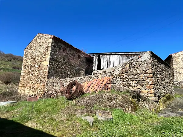 Achat maison 1 pièce - 30m² à Villeneuve d allier (43380)