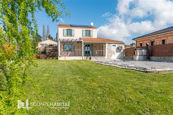 Maison à vendre - SAINT UZE, 5 pièces