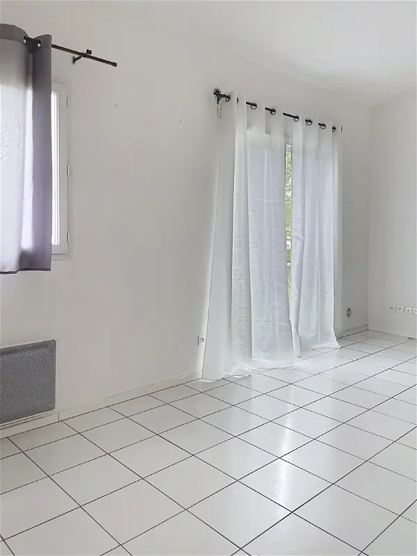 Location appartement 2 pièces - 42.99m² à Saint-andre-de-cubzac (33240)