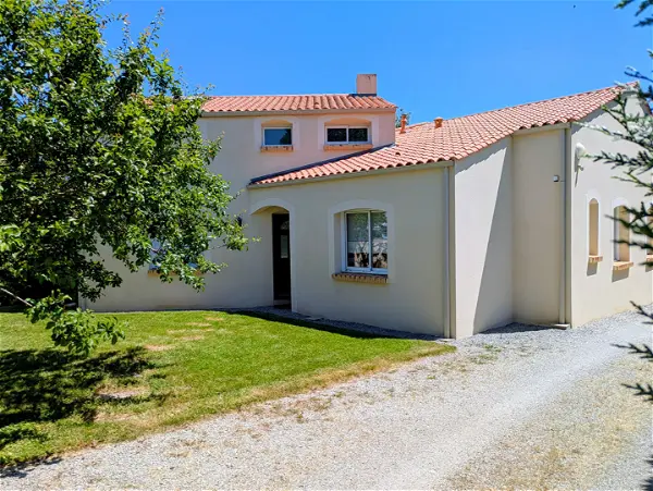 Maison à vendre - LA ROCHE SUR YON, 7 pièces